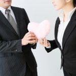 20代の社内恋愛事情は？会社は就業規則で禁止できる？！